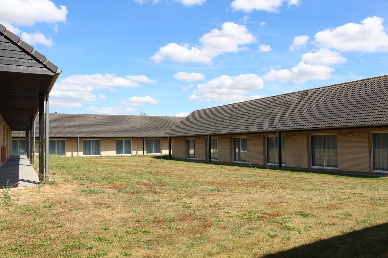 Hotel Fleur De Lys Hazebrouck Exterior photo